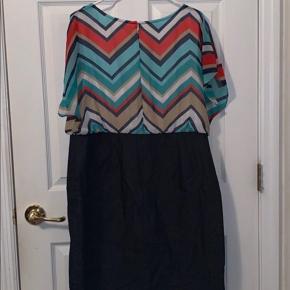 Color dress - Picture 2 of 3